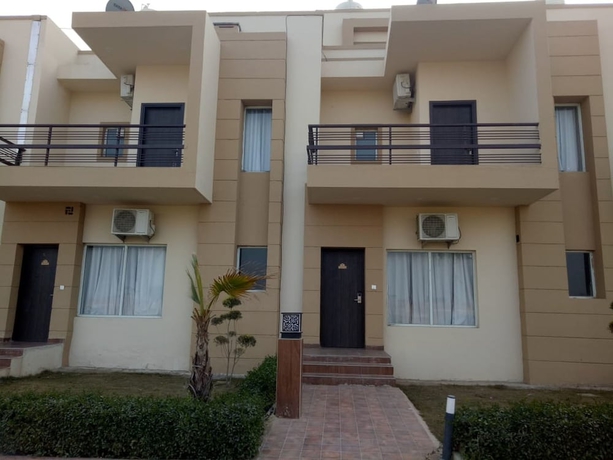 Imagen de la habitación del Hotel Anandam Clarks Inn Suites Vrindavan. Foto 6