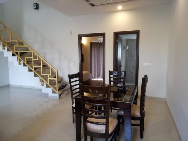 Imagen de la habitación del Hotel Anandam Clarks Inn Suites Vrindavan. Foto 15