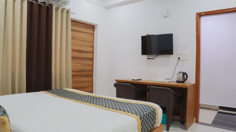 Imagen de la habitación del Hotel Anandam Grand. Foto 8