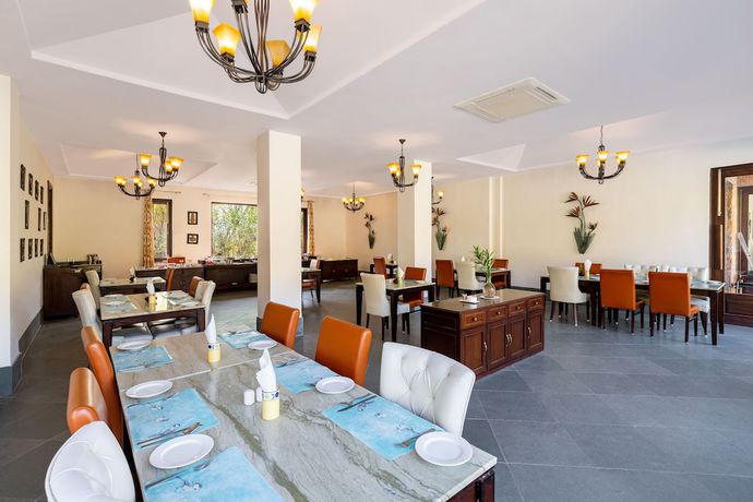 Imagen del bar/restaurante del Hotel Anandam Resort. Foto 4