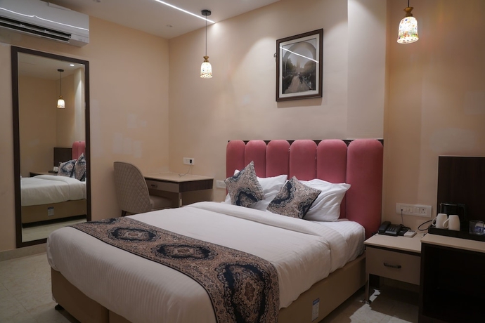 Imagen de la habitación del Hotel Anant Inn. Foto 11