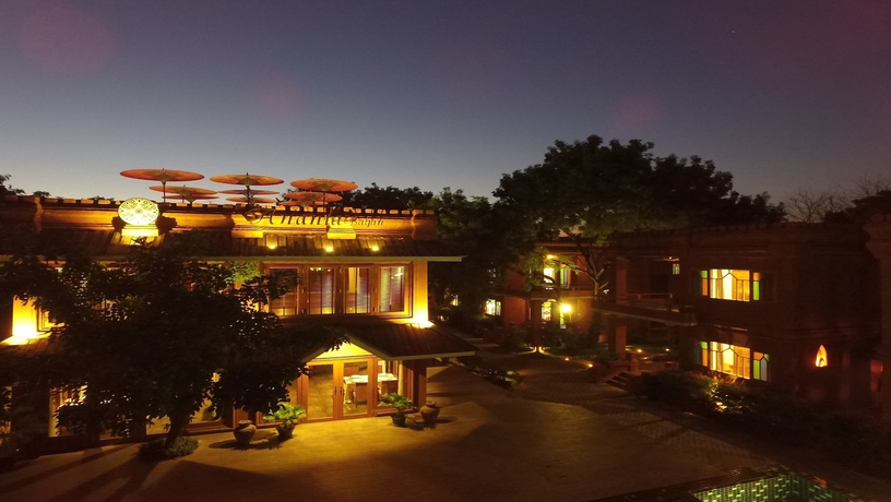 Imagen de los exteriores del Hotel Ananta Bagan. Foto 12