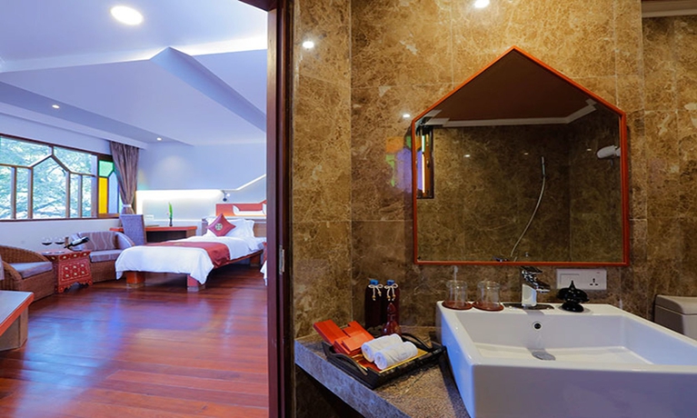 Imagen de la habitación del Hotel Ananta Bagan. Foto 11