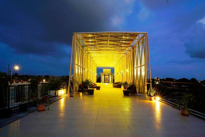 Imagen de los exteriores del Hotel Ananta Legian. Foto 12