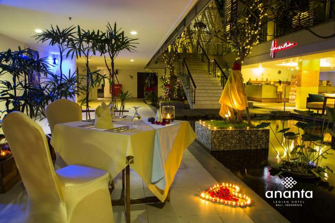Imagen del bar/restaurante del Hotel Ananta Legian. Foto 2