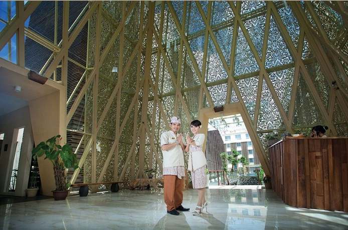 Imagen de los interiores del Hotel Ananta Legian. Foto 14