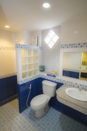 Imagen de la habitación del Hotel Anantachai Guest House. Foto 3