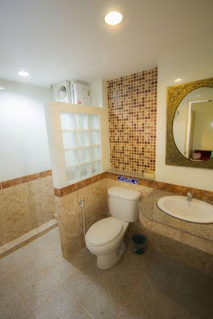 Imagen de la habitación del Hotel Anantachai Guest House. Foto 5