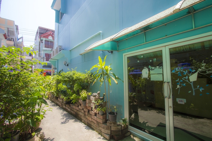 Imagen de los exteriores del Hotel Anantachai Guest House. Foto 11