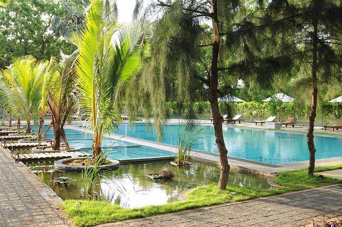 Imagen de la piscina del Hotel Anantamaa. Foto 12