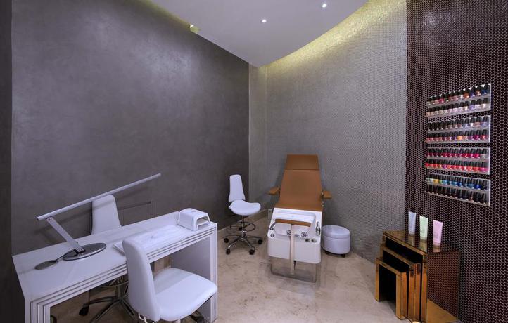 Imagen de los interiores del Hotel Anantara Eastern Mangroves Abu Dhabi. Foto 18