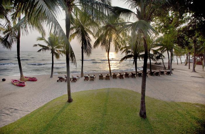Imagen de los exteriores del Hotel Anantara Hua Hin Resort. Foto 16