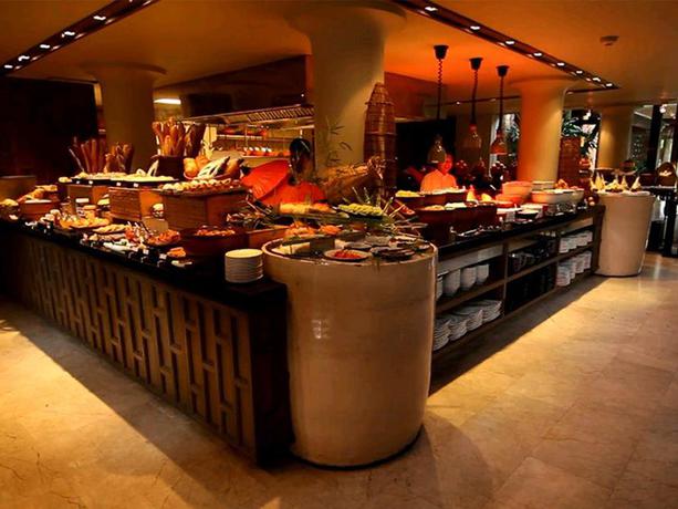 Imagen del bar/restaurante del Hotel Anantara Mai Khao Phuket Villas - Sha Plus. Foto 10