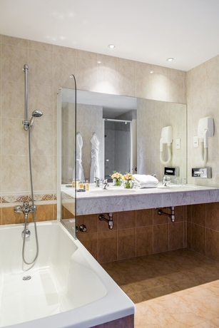 Imagen de la habitación del Hotel Anantara Plaza Nice. Foto 8