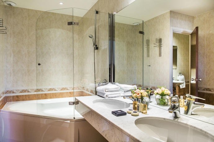 Imagen de la habitación del Hotel Anantara Plaza Nice. Foto 9