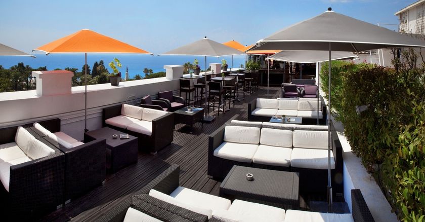 Imagen del bar/restaurante del Hotel Anantara Plaza Nice. Foto 5