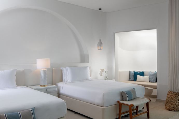 Imagen de la habitación del Hotel Anantara Santorini Abu Dhabi Retreat. Foto 8