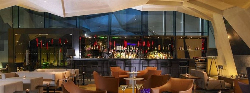 Imagen del bar/restaurante del Hotel Anantara The Marker Dublin. Foto 2