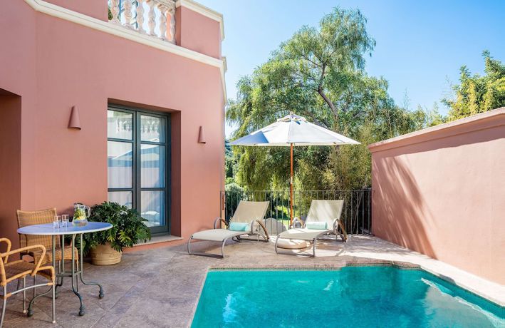 Imagen de los exteriores del Hotel Anantara Villas and Suites Marbella Benahavis. Foto 11