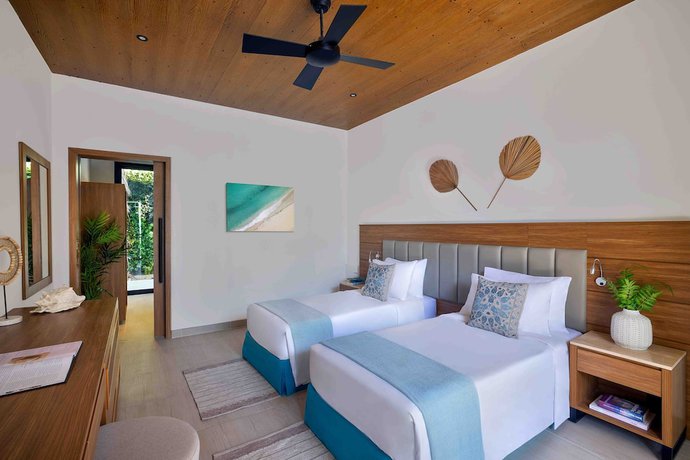 Imagen de la habitación del Hotel Anantara World Islands Dubai Resort. Foto 17