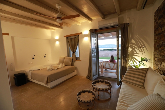 Imagen de la habitación del Hotel Anapnoe Resort by ParosKite. Foto 12