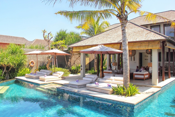 Imagen de la piscina del Hotel Anapuri Villas. Foto 16