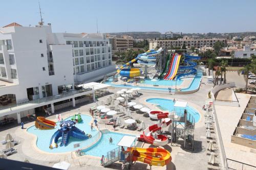 Imagen general del Hotel Anastasia Splash Residences. Foto 8