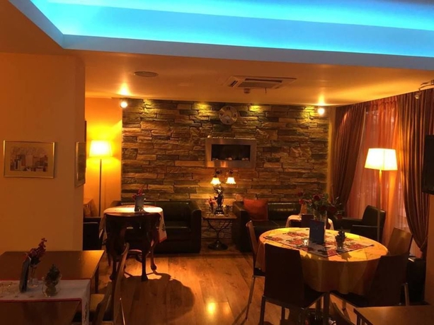 Imagen de los interiores del Hotel Anastazia Luxury Suites and Rooms. Foto 9