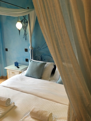Imagen de la habitación del Hotel Anastazia Luxury Suites and Rooms. Foto 7