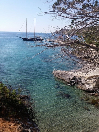 Imagen de los exteriores del Hotel Anatoli, Aegina. Foto 14