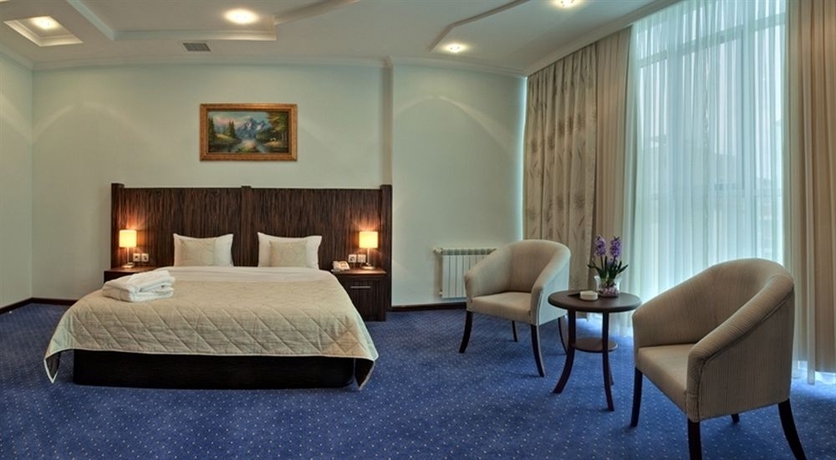 Imagen de la habitación del Hotel Anatolia, Baku. Foto 9