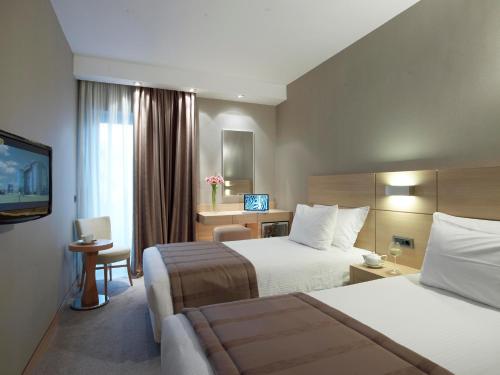 Imagen de la habitación del Hotel Anatolia Komotini. Foto 7