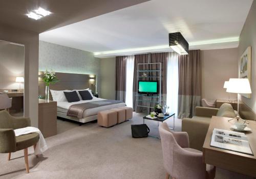 Imagen de la habitación del Hotel Anatolia Komotini. Foto 8