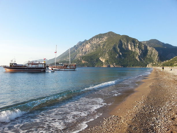 Imagen de los exteriores del Hotel Anatolia Resort. Foto 11