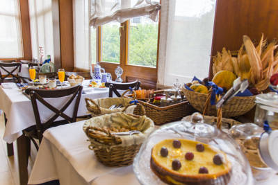 Imagen del bar/restaurante del Hotel Anatur. Foto 2