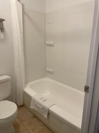 Imagen de la habitación del Hotel Anavada Inn And Suites Grande Prairie. Foto 1
