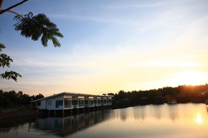 Imagen de la habitación del Hotel Anavilla Tangke Resort. Foto 4