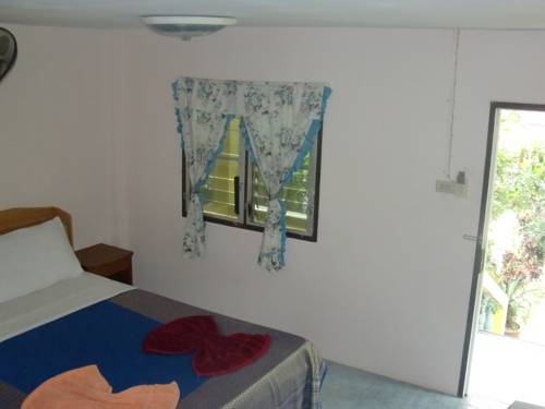 Imagen de la habitación del Hotel Anawin Bungalows. Foto 15