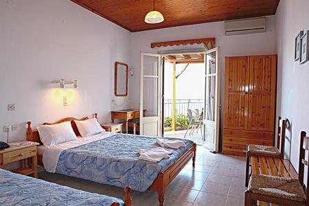 Imagen de la habitación del Hotel Anaxos Hill Village. Foto 9