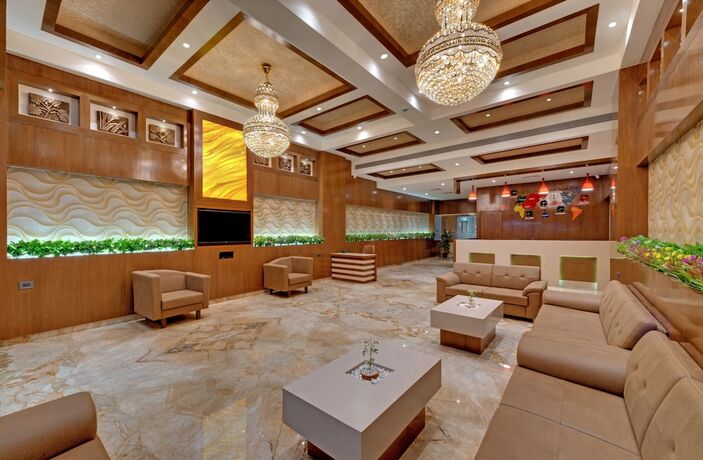Imagen de los interiores del Hotel Anaya Beacon , Jamnagar. Foto 39