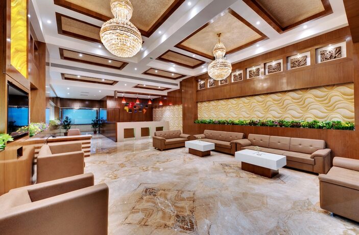 Imagen de los interiores del Hotel Anaya Beacon , Jamnagar. Foto 40