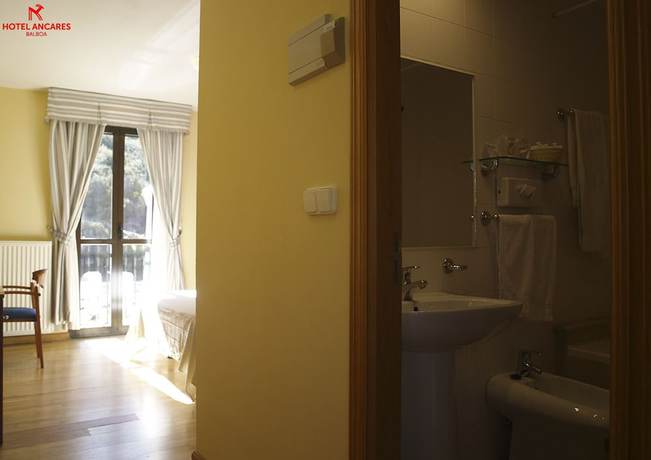 Imagen de la habitación del Hotel Ancares. Foto 14
