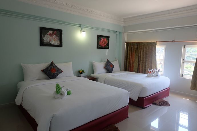 Imagen de los interiores del Hotel Anchalee Resort, Bang Saphan. Foto 18