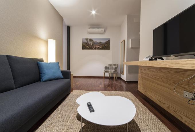 Imagen de los interiores del Hotel Anchieta 60. Foto 11