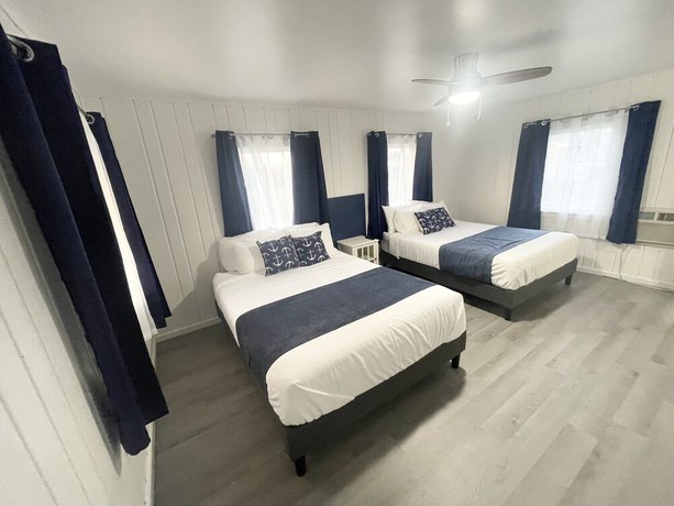 Imagen de la habitación del Hotel Anchor Bay Inn and Suites. Foto 10