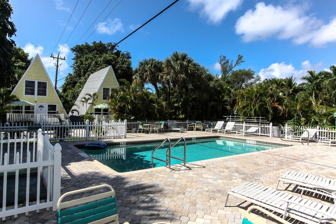 Imagen de la piscina del Hotel Anchor Inn and Cottages. Foto 16