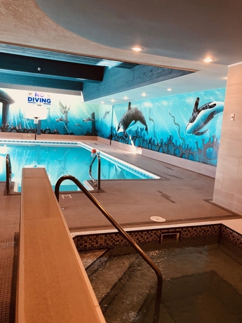 Imagen de la piscina del Hotel Anchor Inn and Suites. Foto 19