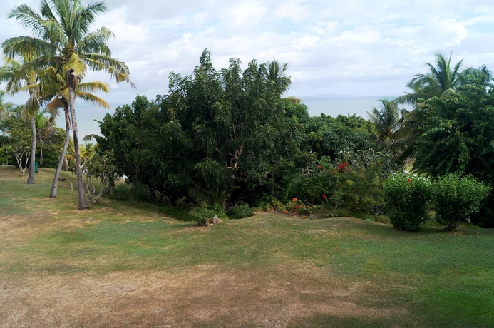 Imagen de los exteriores del Hotel Anchorage Beach Resort. Foto 3