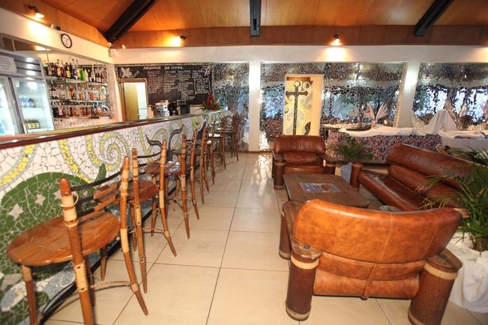 Imagen de los interiores del Hotel Anchorage Beach Resort. Foto 14