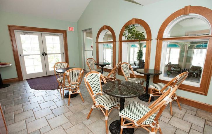 Imagen de los interiores del Hotel Anchorage By The Sea. Foto 18